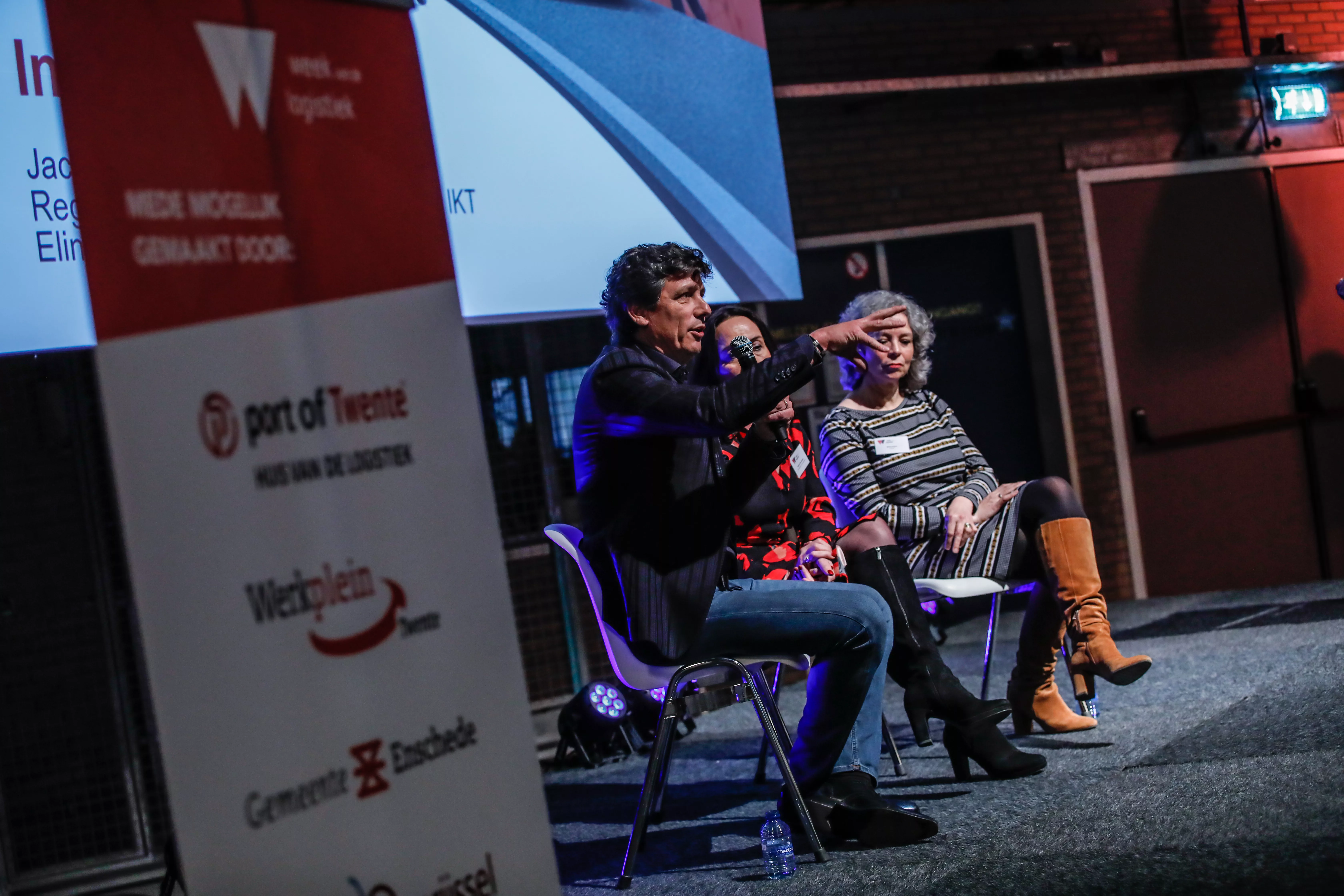 J5 A0875